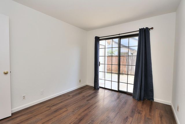 9668 Gage St, Elk Grove, CA 95624