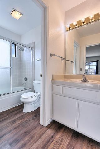 9668 Gage St, Elk Grove, CA 95624