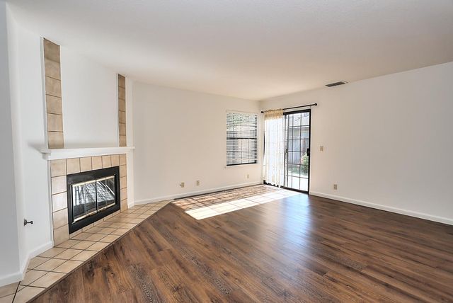 9668 Gage St, Elk Grove, CA 95624