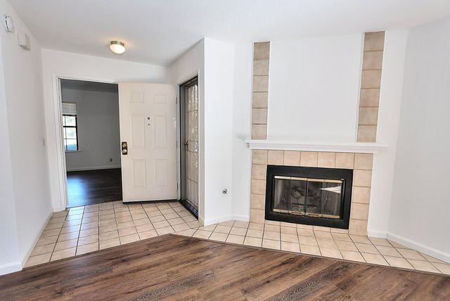 9668 Gage St, Elk Grove, CA 95624