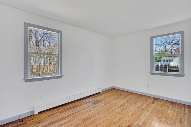 70 Quentin Rd, Springfield, MA 01129