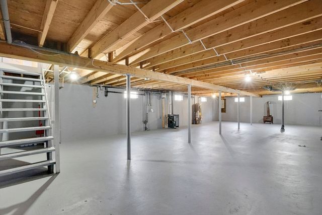 70 Quentin Rd, Springfield, MA 01129