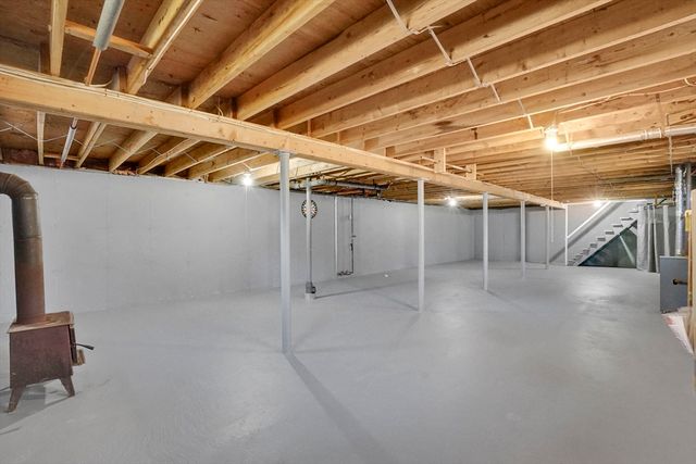 70 Quentin Rd, Springfield, MA 01129