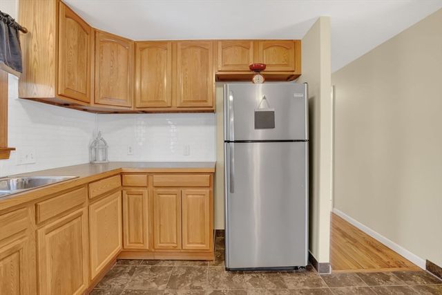 70 Quentin Rd, Springfield, MA 01129