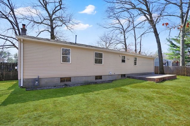 70 Quentin Rd, Springfield, MA 01129