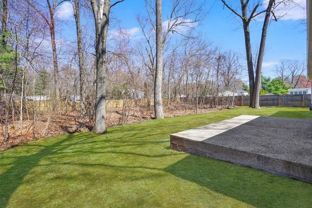 70 Quentin Rd, Springfield, MA 01129