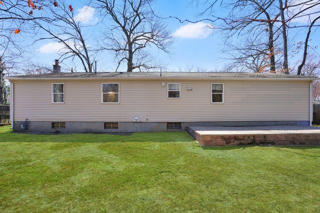 70 Quentin Rd, Springfield, MA 01129