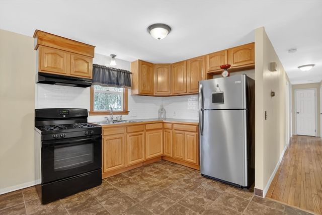 70 Quentin Rd, Springfield, MA 01129