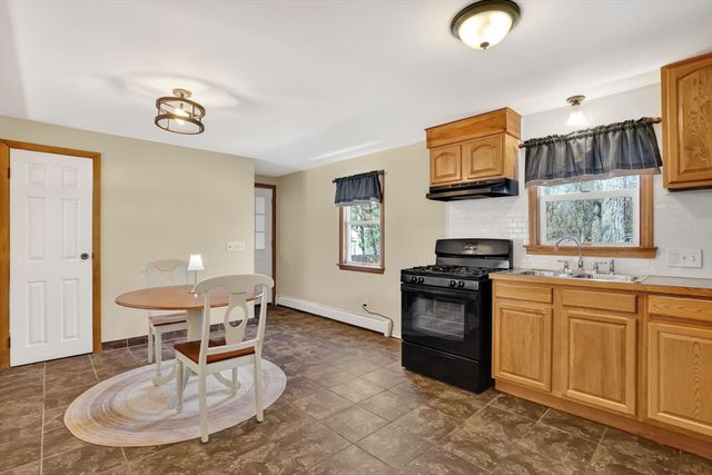 70 Quentin Rd, Springfield, MA 01129