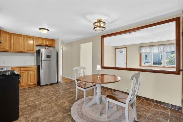 70 Quentin Rd, Springfield, MA 01129