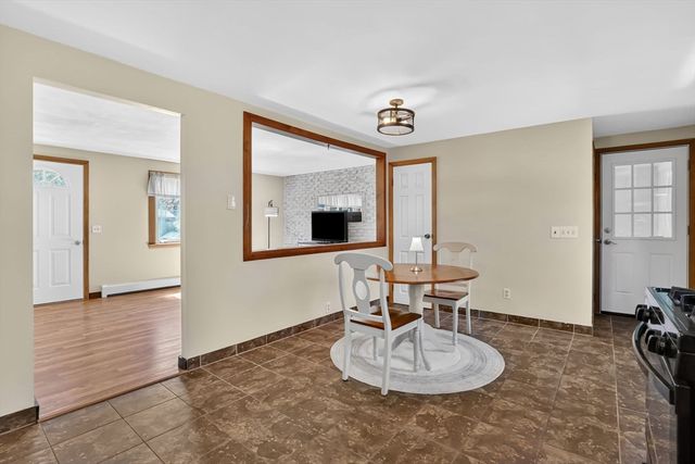 70 Quentin Rd, Springfield, MA 01129