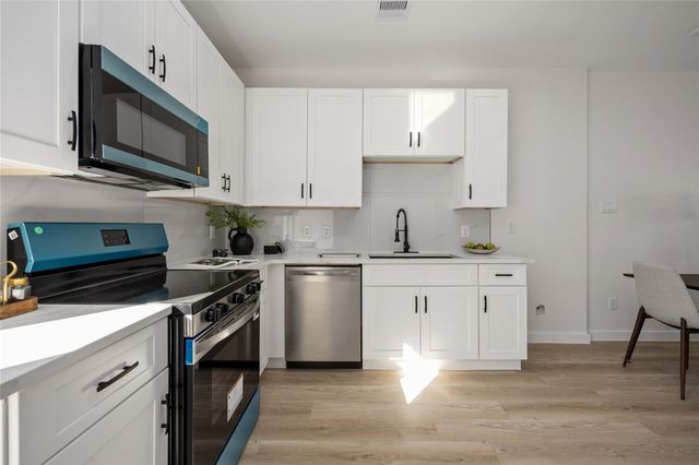 7221 Sandra Street, Houston, TX 77028