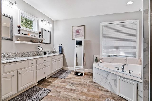 3515 S Eliza Lane, Farmington, AR 72730