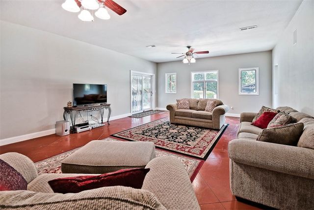 3515 S Eliza Lane, Farmington, AR 72730