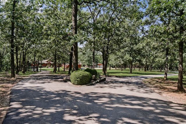 3515 S Eliza Lane, Farmington, AR 72730