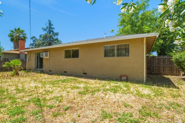 2420 Oceanic Dr, Fairfield, CA 94533