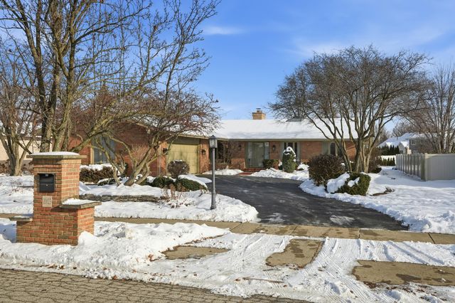 10023 Redbud Road, Munster, IN 46321