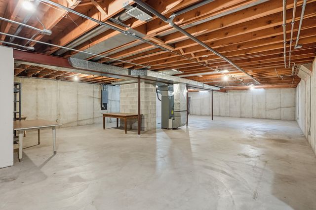 10023 Redbud Road, Munster, IN 46321