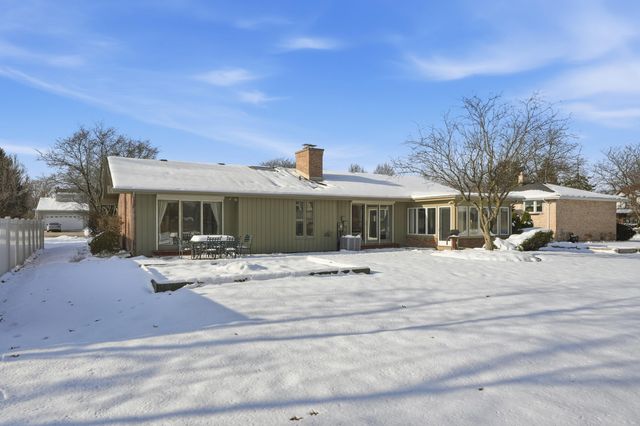 10023 Redbud Road, Munster, IN 46321