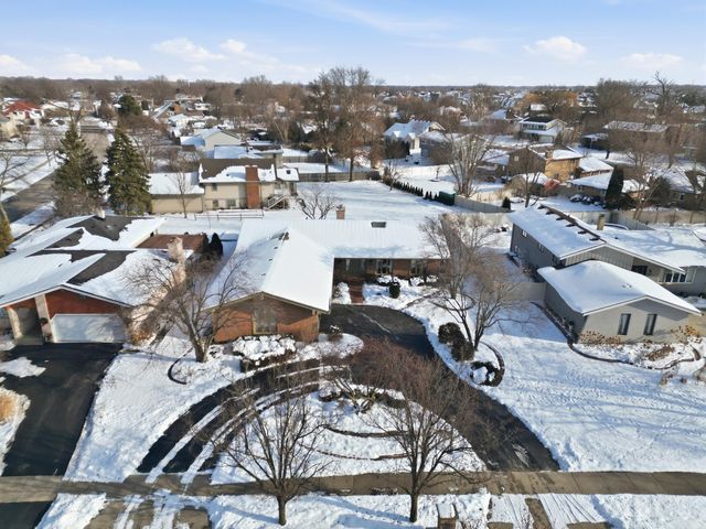 10023 Redbud Road, Munster, IN 46321