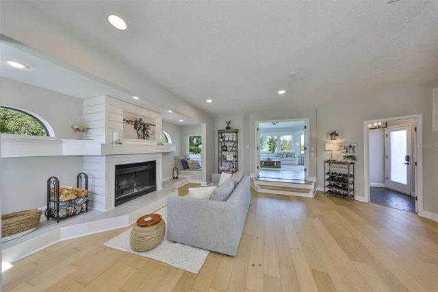 945 BUNKER VIEW DRIVE, Apollo Beach, FL 33572