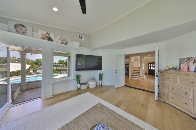 945 BUNKER VIEW DRIVE, Apollo Beach, FL 33572