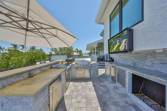 945 BUNKER VIEW DRIVE, Apollo Beach, FL 33572