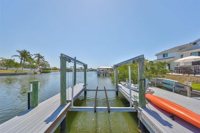 945 BUNKER VIEW DRIVE, Apollo Beach, FL 33572