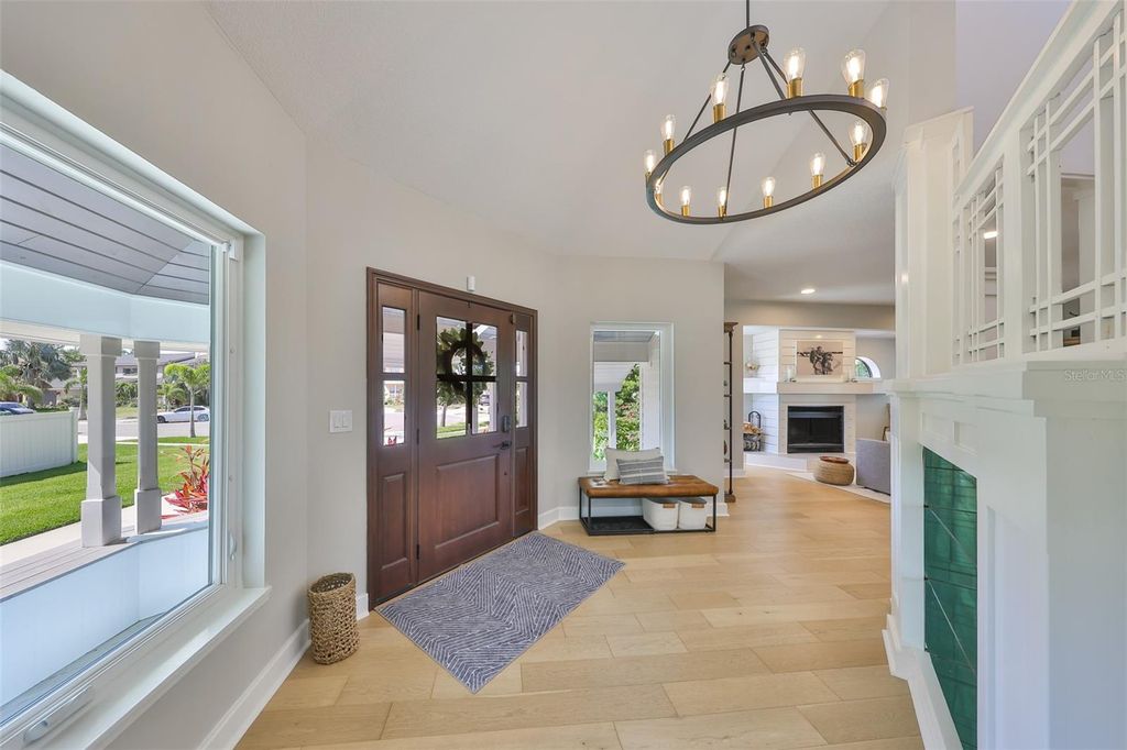 Image 17 of property listing at 945 BUNKER VIEW DRIVE, Apollo Beach, FL 33572