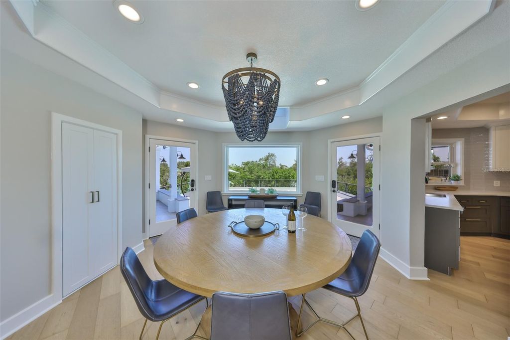 Image 24 of property listing at 945 BUNKER VIEW DRIVE, Apollo Beach, FL 33572