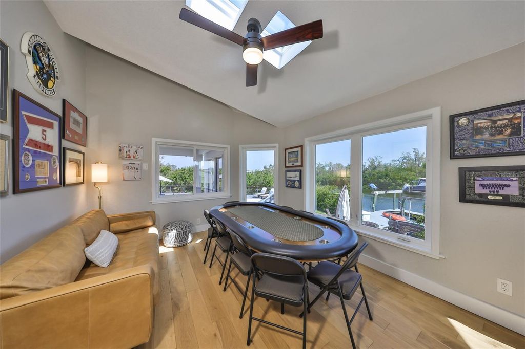 Image 36 of property listing at 945 BUNKER VIEW DRIVE, Apollo Beach, FL 33572