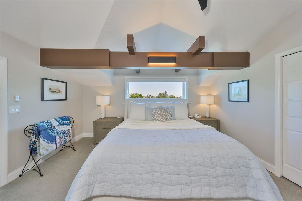 Image 43 of property listing at 945 BUNKER VIEW DRIVE, Apollo Beach, FL 33572