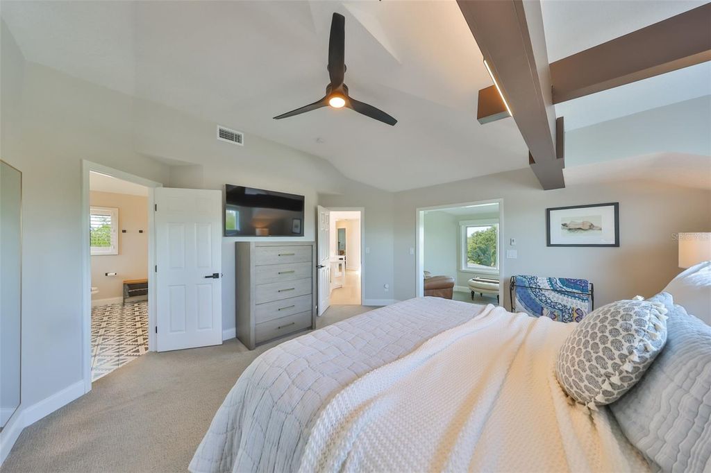 Image 47 of property listing at 945 BUNKER VIEW DRIVE, Apollo Beach, FL 33572