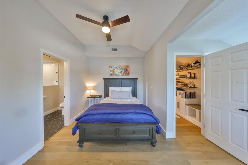 Image 53 of property listing at 945 BUNKER VIEW DRIVE, Apollo Beach, FL 33572