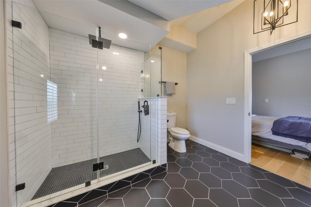 Image 54 of property listing at 945 BUNKER VIEW DRIVE, Apollo Beach, FL 33572