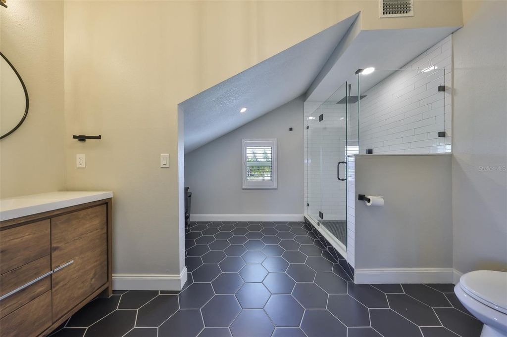 Image 55 of property listing at 945 BUNKER VIEW DRIVE, Apollo Beach, FL 33572