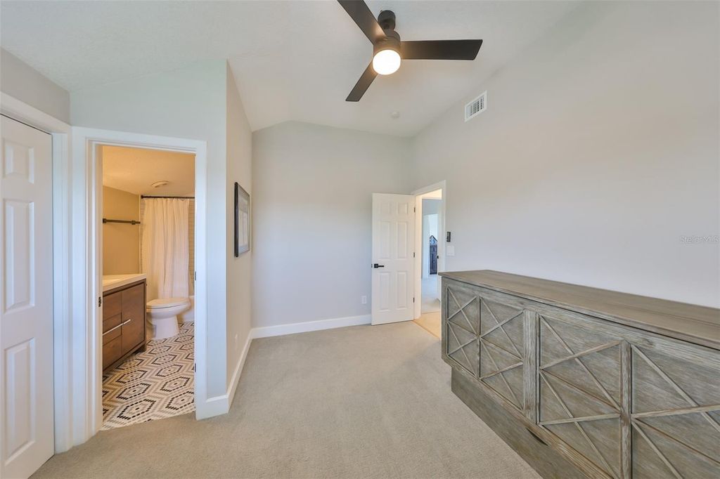 Image 62 of property listing at 945 BUNKER VIEW DRIVE, Apollo Beach, FL 33572