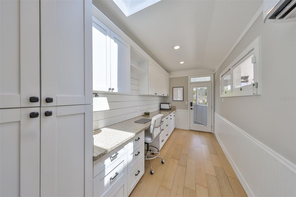 Image 64 of property listing at 945 BUNKER VIEW DRIVE, Apollo Beach, FL 33572