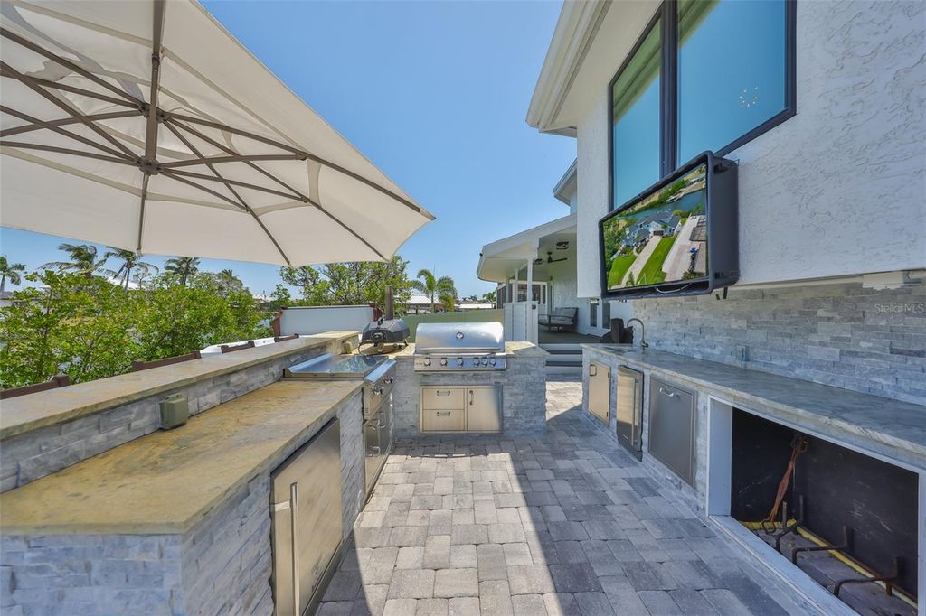 Image 78 of property listing at 945 BUNKER VIEW DRIVE, Apollo Beach, FL 33572