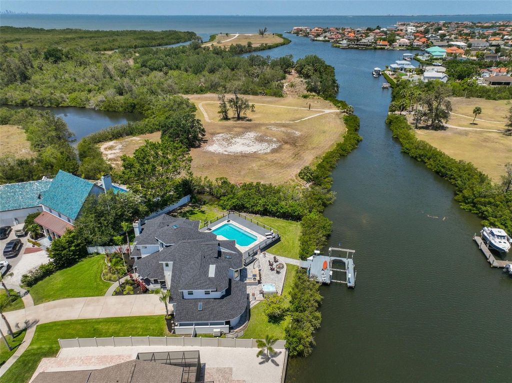 Image 87 of property listing at 945 BUNKER VIEW DRIVE, Apollo Beach, FL 33572