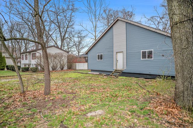 116 Coolspring Circle, Michigan City, IN 46360