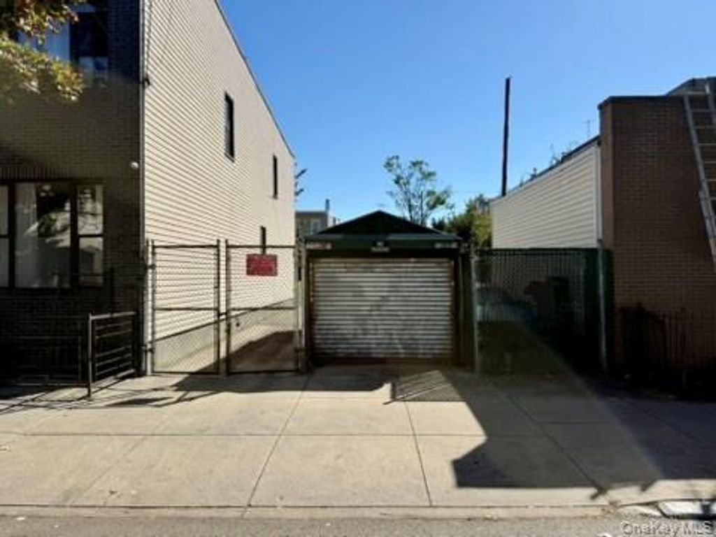 1864 Gates Avenue, Ridgewood, NY 11385 — exterior