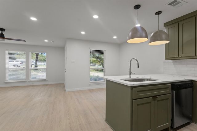 412 N 5th Street, Midlothian, TX 76065