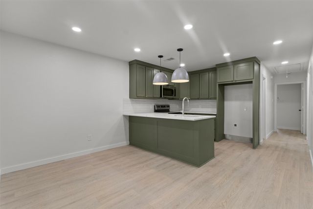 412 N 5th Street, Midlothian, TX 76065