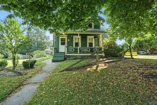 163 Saratoga Ave, Chicopee, MA 01013