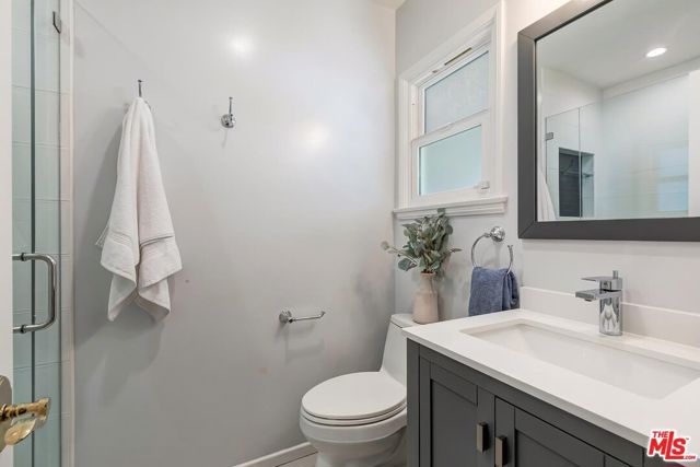 11637 Charnock Road, Los Angeles, CA 90066