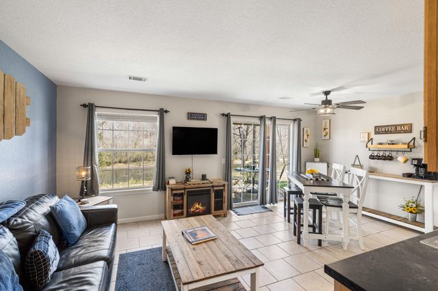 440 Fall Creek Drive Apt 4, Branson, MO 65616