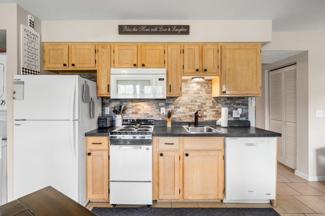 440 Fall Creek Drive Apt 4, Branson, MO 65616