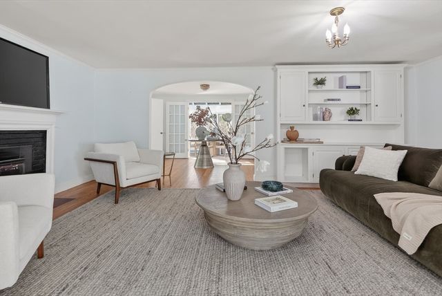 5 Summer Street, Weston, MA 02493