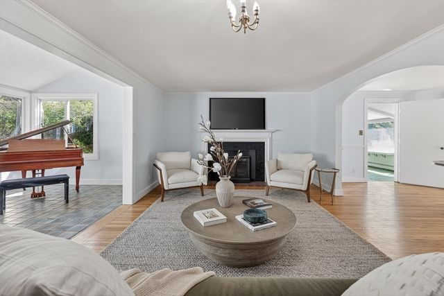 5 Summer Street, Weston, MA 02493